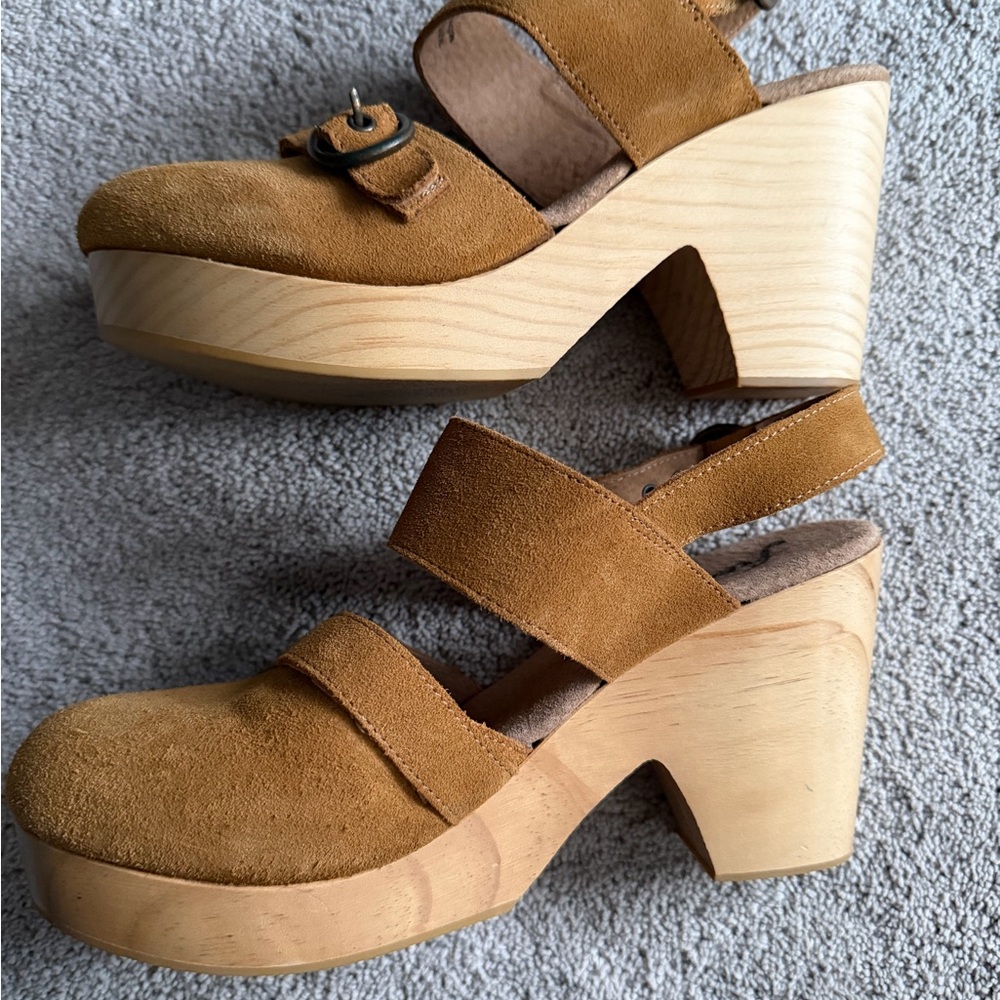 Free People Tan Suede Women's Clogs